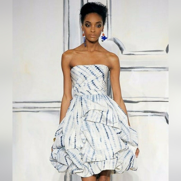 ◇$3,690 OSCAR DE LA RENTA STUNNING IVORY BLUE BUBBLE RUNWAY DRESS M 8 - Picture 2 of 11